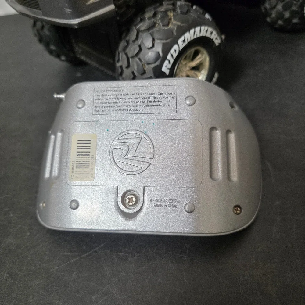 Ridemakerz RC Monster Truck Flatbed Semi 49MHz For Parts Untested As is
